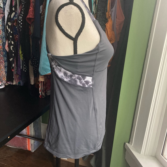 Women's Lululemon Tank Top Size 4 Gray - Picture 4 of 9